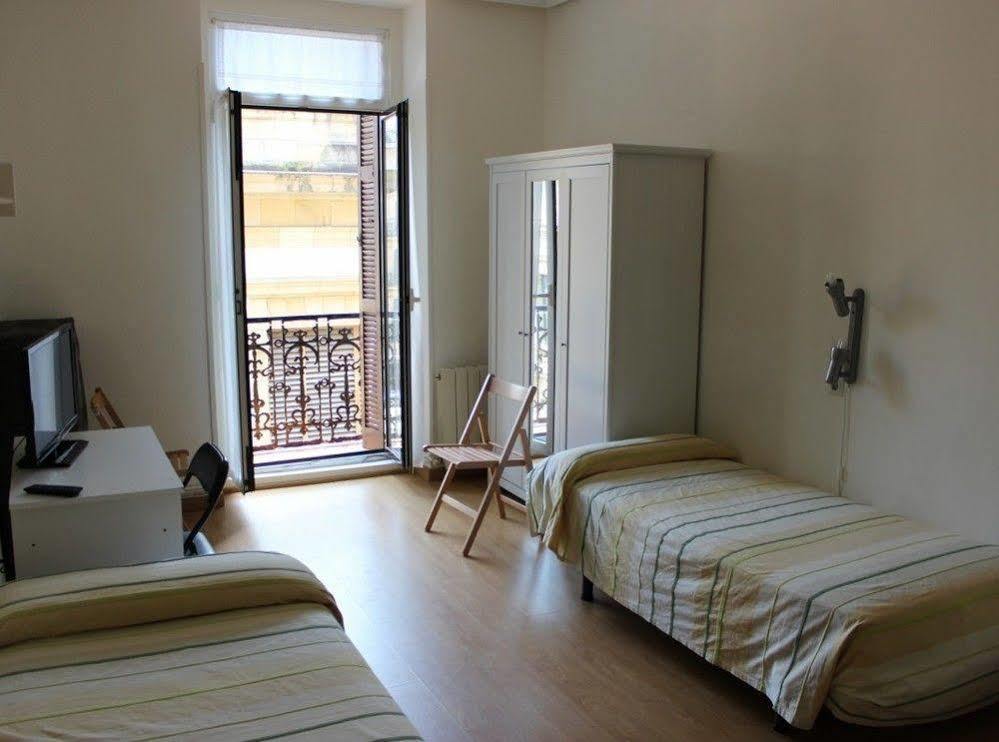 Pension San Telmo / San Juan Сан-Себастьян Экстерьер фото