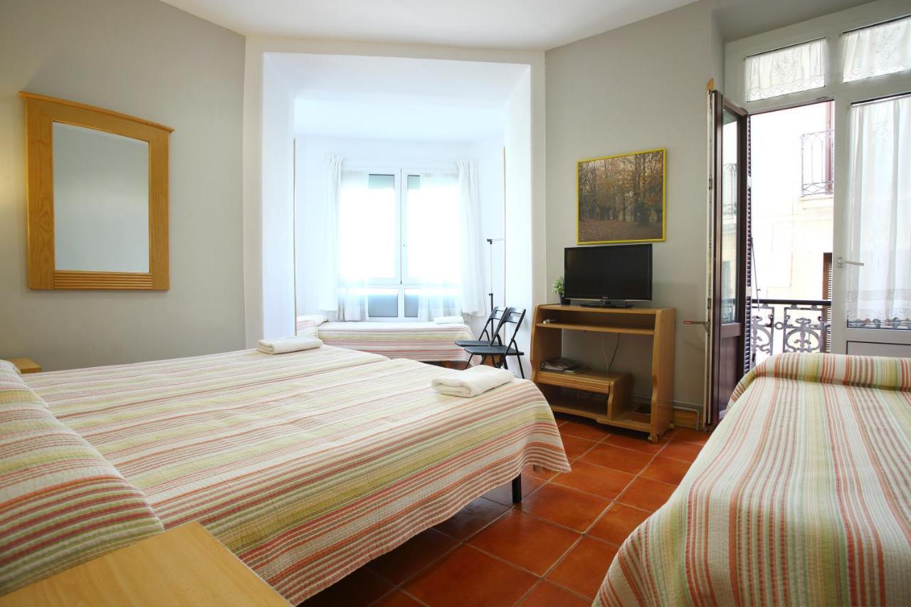 Pension San Telmo / San Juan Сан-Себастьян Экстерьер фото